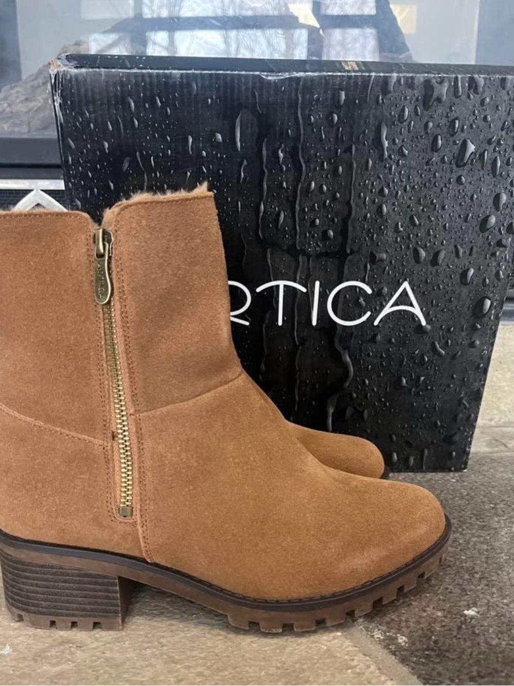 Artica Suede Winter Boots Brand New 8